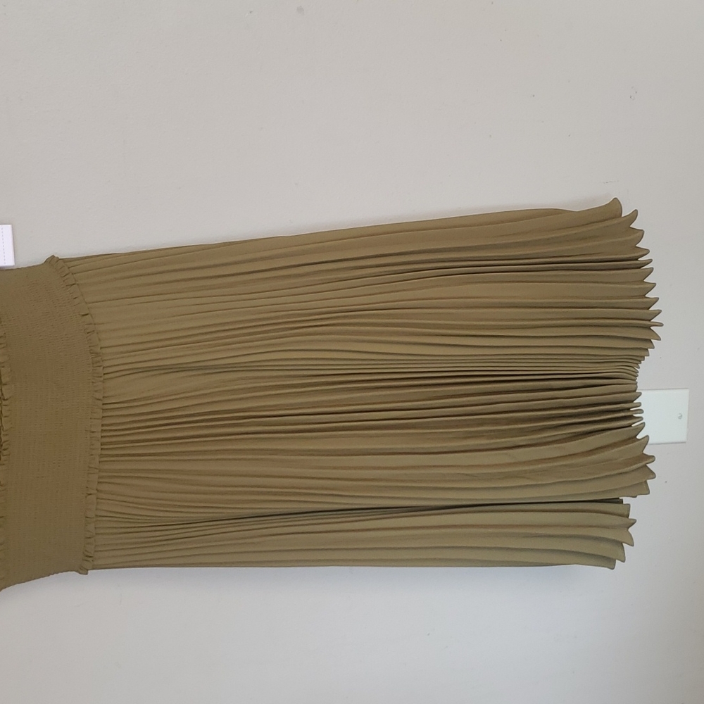 Dress - Picture 2 of 16